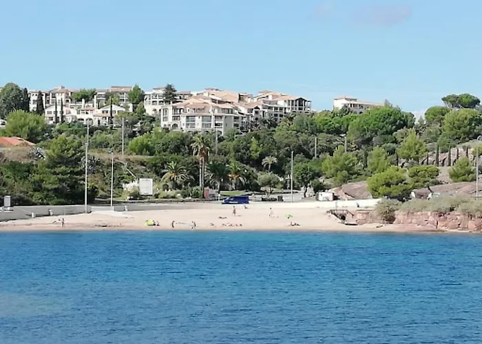 Village Pierre Et Cap Esterel, Vue Et Esterel, Classe 3 Etoiles * Saint-Raphael (Var)