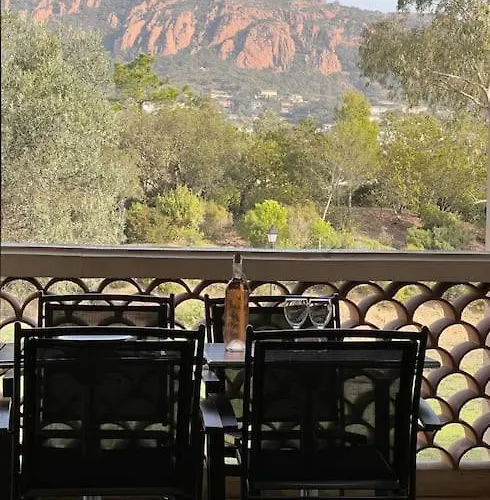 Village Pierre Et Cap Esterel, Vue Et Esterel, Classe 3 Etoiles Apartmán